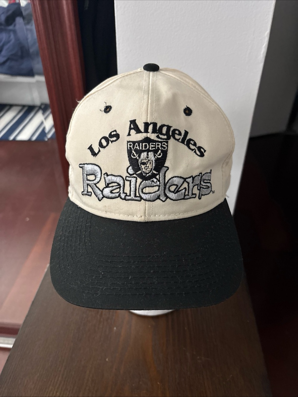 #1 Apparel Los Angeles Raiders Snapback Hat Cap White Logo Embroidered